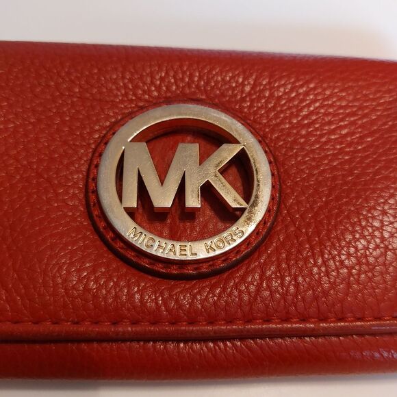 Michael Kors Fulton Soft Leather Red Flap Continental Wallet Gold Tone Logo - Picture 2 of 12